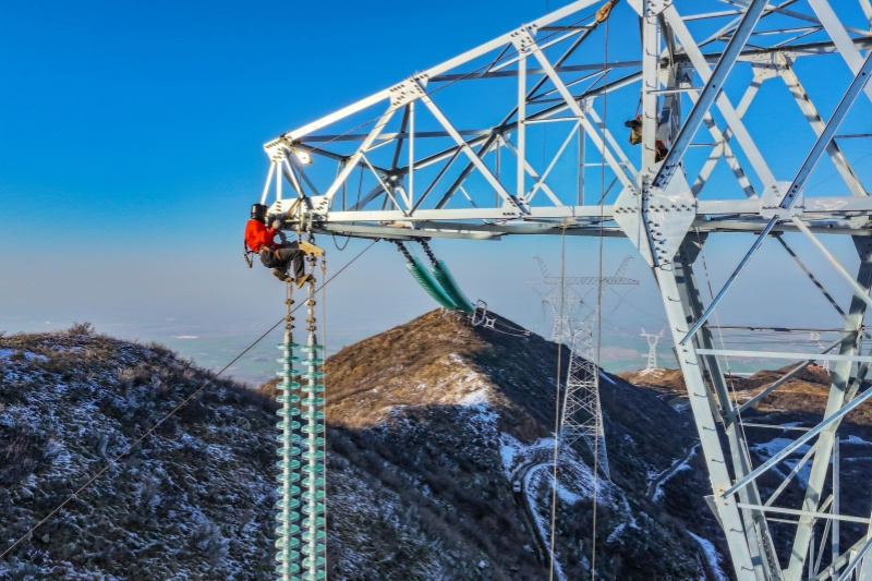 寒冬送暖保供電