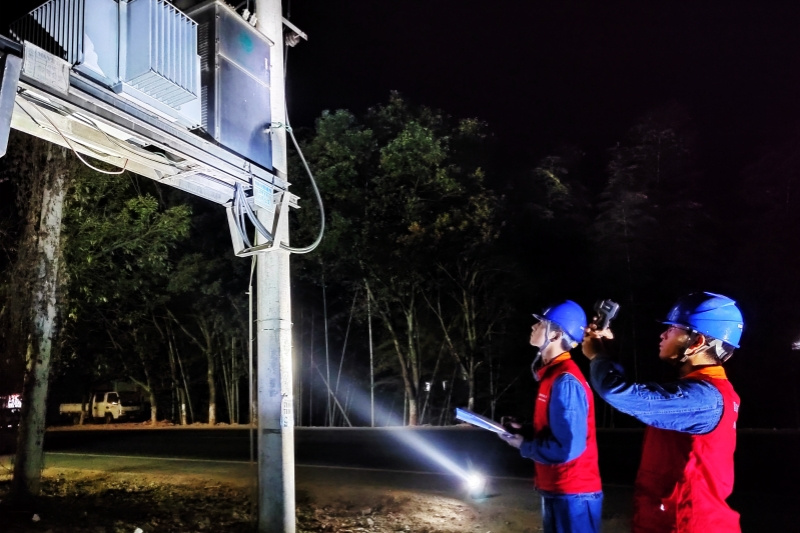 寒冬送暖保供電