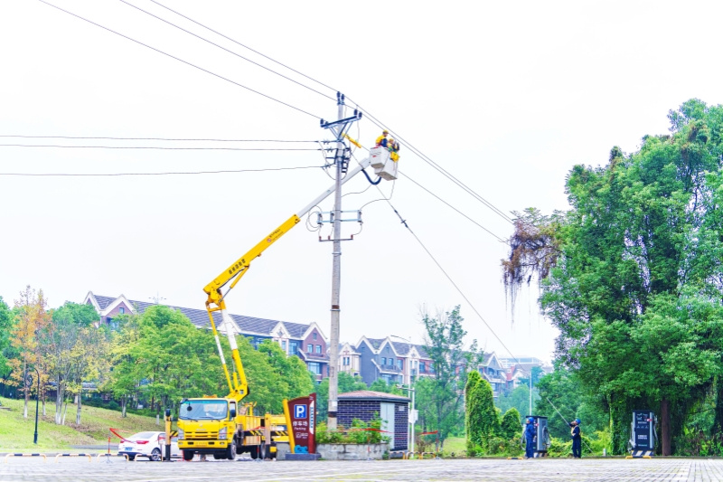 寒冬送暖保供電