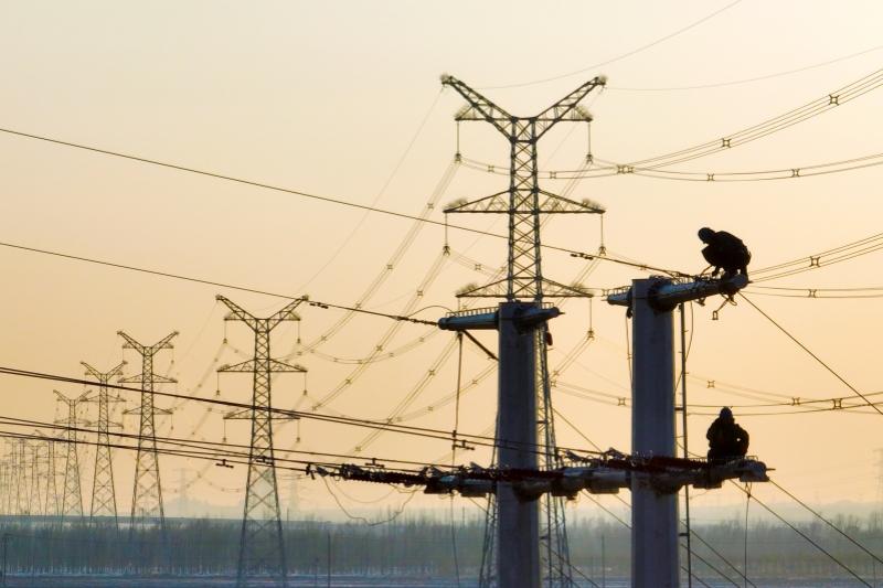 【人民日報】冬日電網工程建設忙