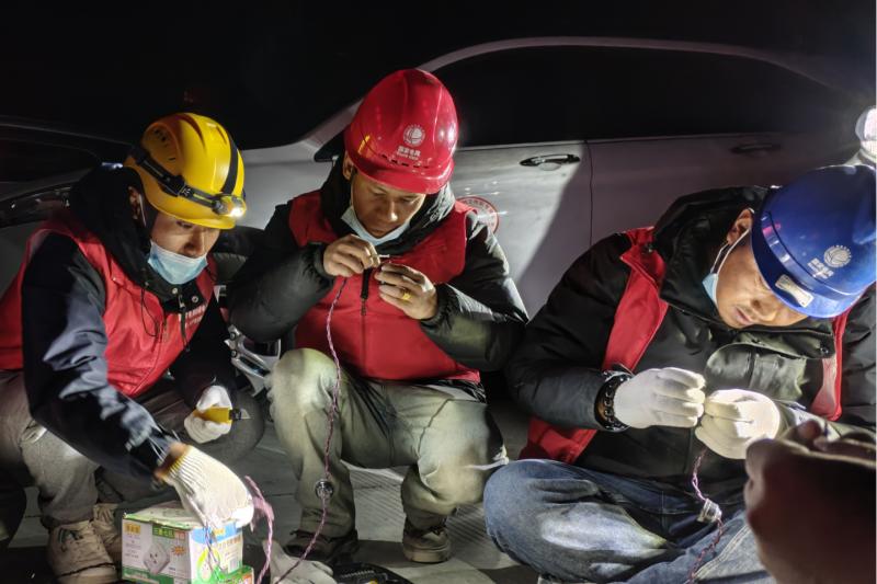 堅決貫徹習近平總書記重要指示精神 全力以赴做好抗震救災供電保障工作