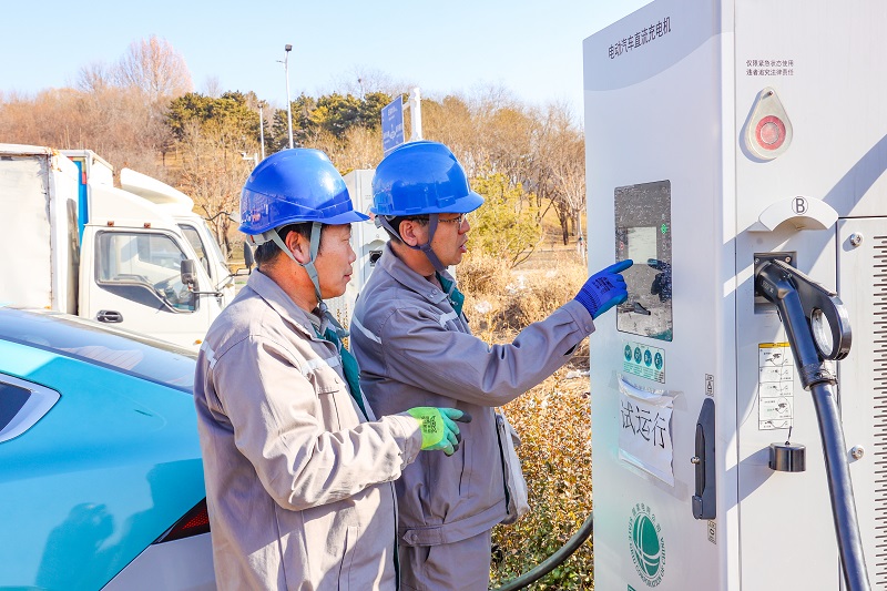 春節(jié)我在崗·守護(hù)萬(wàn)家燈火|車網(wǎng)互動(dòng) 城鄉(xiāng)暢行