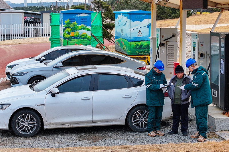 春節(jié)我在崗·守護(hù)萬(wàn)家燈火|車網(wǎng)互動(dòng) 城鄉(xiāng)暢行