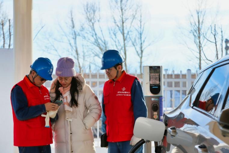 春節(jié)我在崗·守護(hù)萬(wàn)家燈火|車網(wǎng)互動(dòng) 城鄉(xiāng)暢行