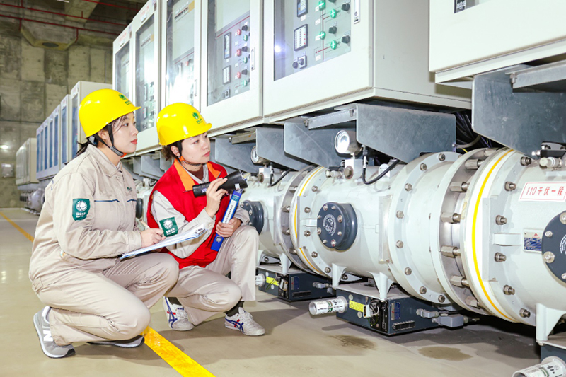 春節(jié)假期國家電網(wǎng)安全運(yùn)行供電可靠